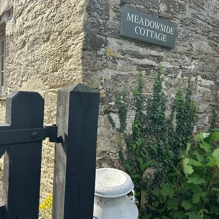 Characterful Grade 2 Listed Near To And Padstow